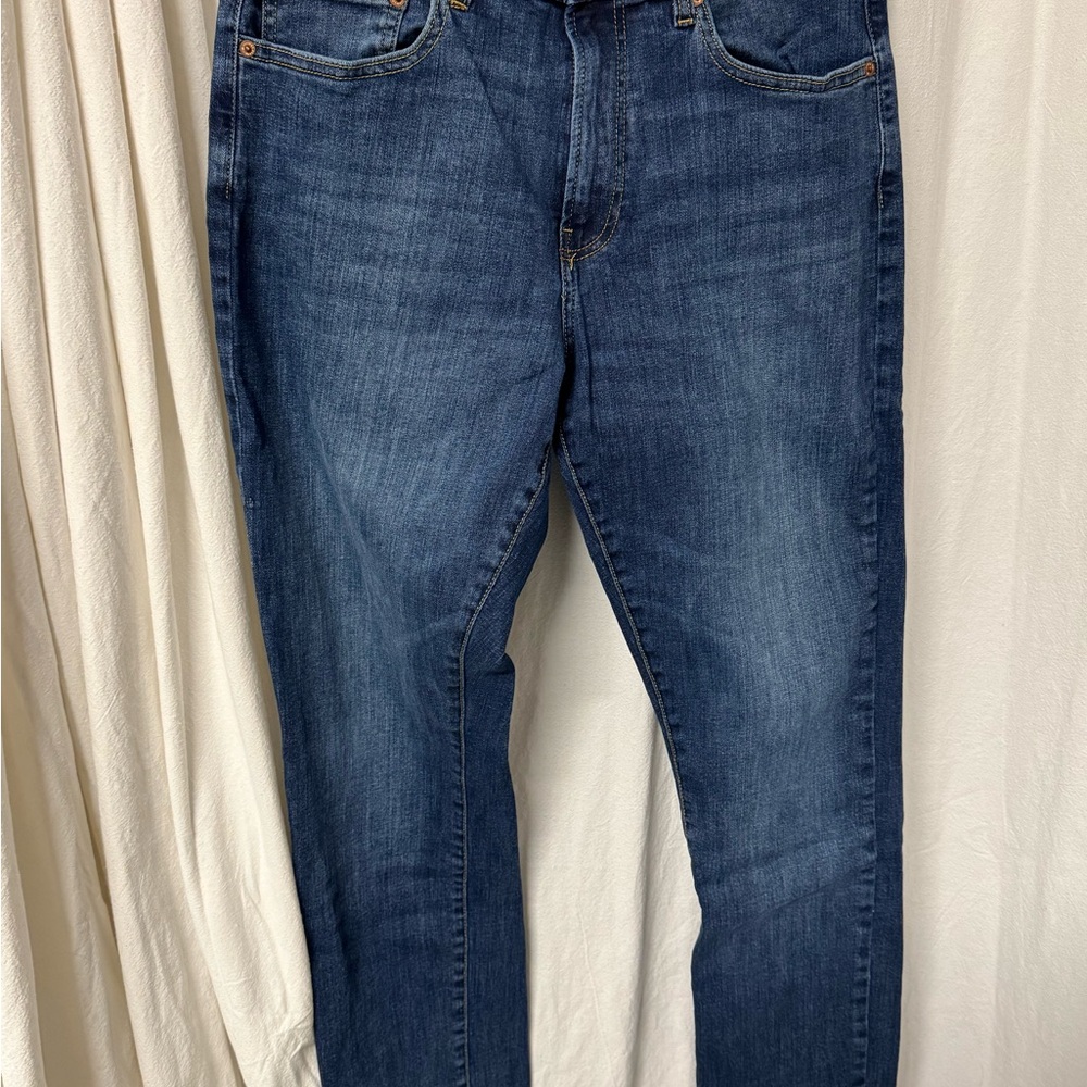 Blue Straight-Leg Jeans with Medium Wash